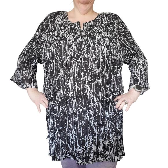 NEW Catherine's Size 3X Crinkle Stretch Blouse Black White Fairy Whimsigoth - Picture 1 of 7